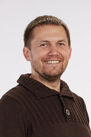 Dr. J. Mazur